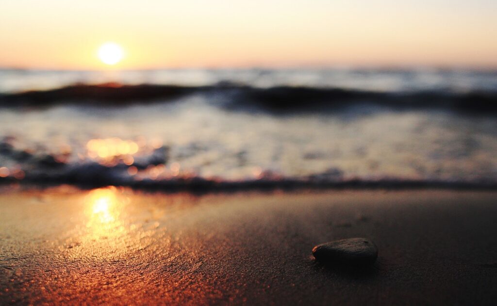 sea, ocean, water, waves, nature, sand, beach, coast, shore, stone, rock, sunshine, sunset, sunrise, blur, sunshine, sunshine, sunshine, sunshine, sunshine